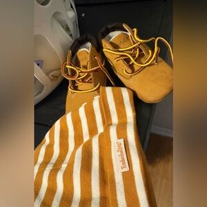 Infant timberland boots with hat